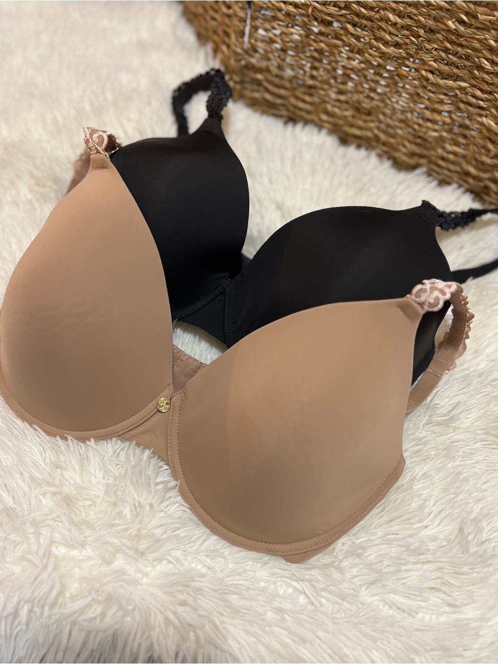 Natori Bundle Pure Luxe Smooth Molded Bras in Nude and Black- 32DDD